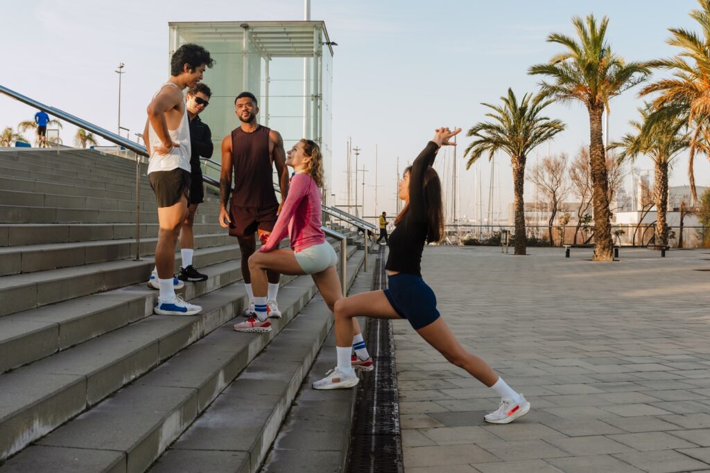Gruppe beim Outdoor-Sport | Pools kaufen